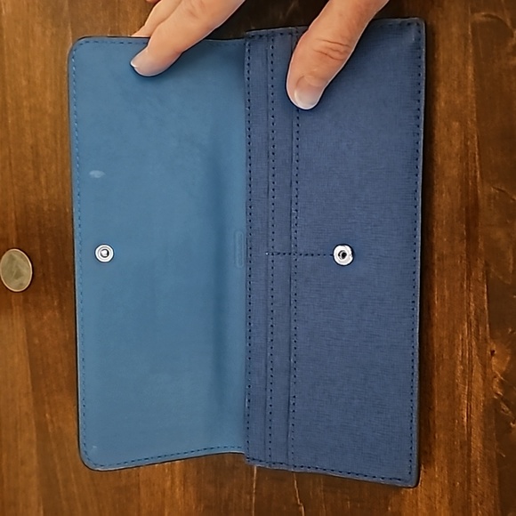 Authentic Coach Slim Wallet - Picture 4 of 7